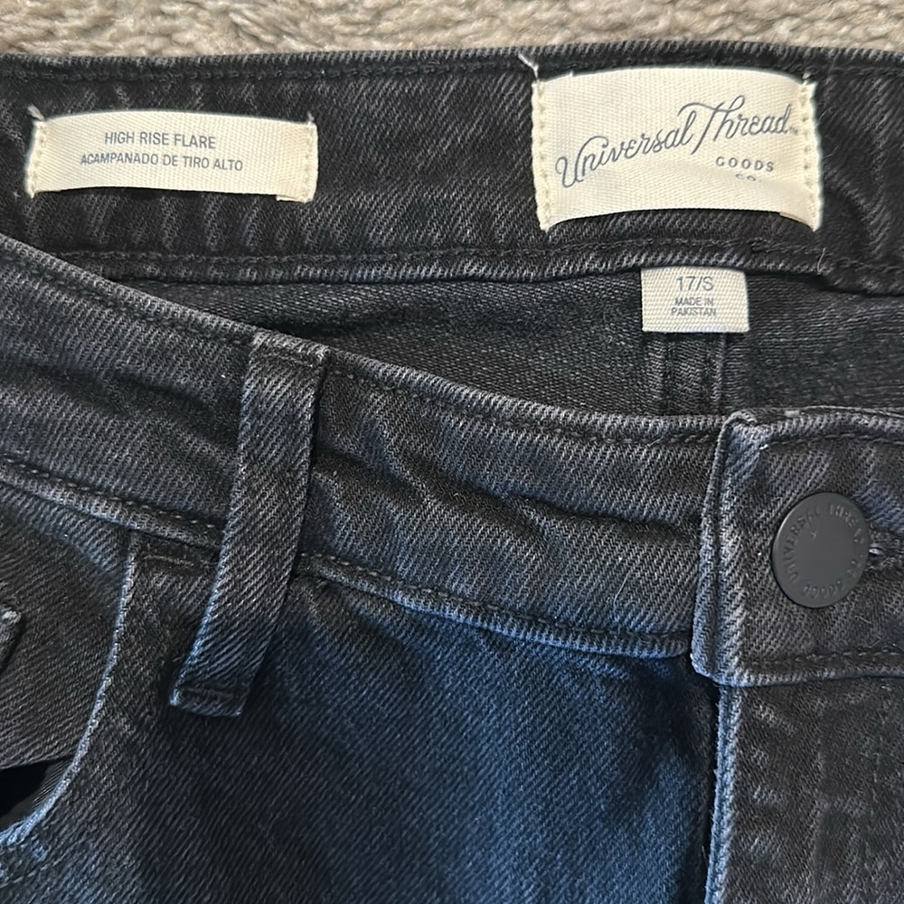 NWT! Universal Thread High Rise Flare Black Jeans — 17 Short - Picture 5 of 6